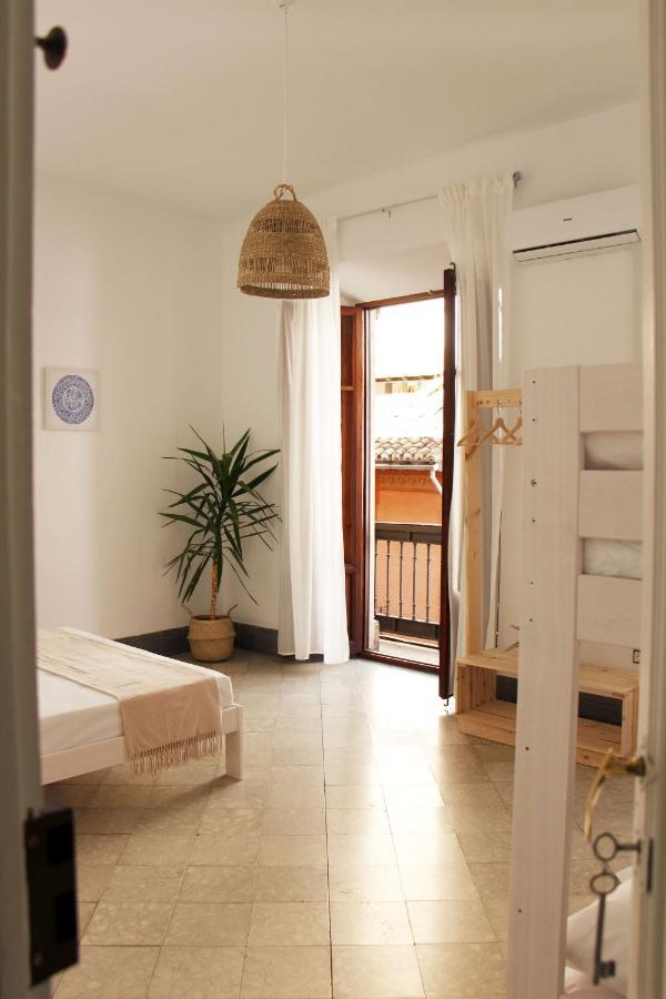 Casa De La Alegria Apartment Granada Bagian luar foto